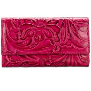 NWT Patricia Nash Burnished Tooled Terresa Wallet